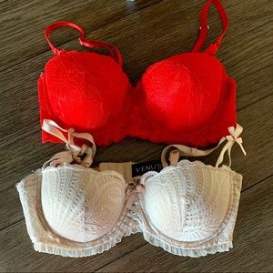 Venus Bras set of (2) 34C